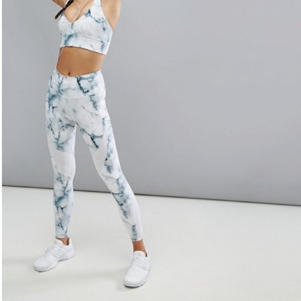 Mesh Insert Marble Print Legging